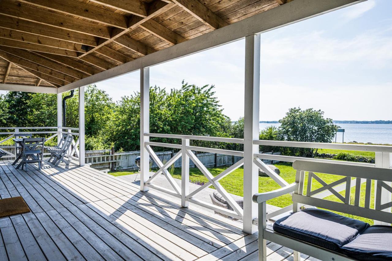 Exclusive Tranquil Villa By The Sea, Boat Available Drottningskär Kültér fotó