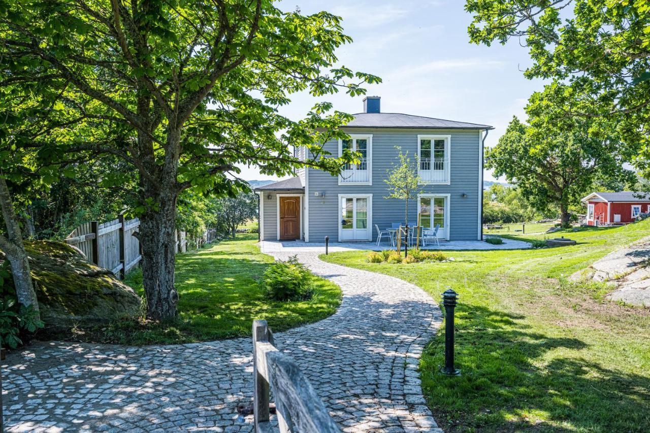 Exclusive Tranquil Villa By The Sea, Boat Available Drottningskär Kültér fotó