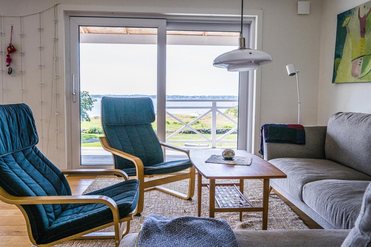 Exclusive Tranquil Villa By The Sea, Boat Available Drottningskär Kültér fotó